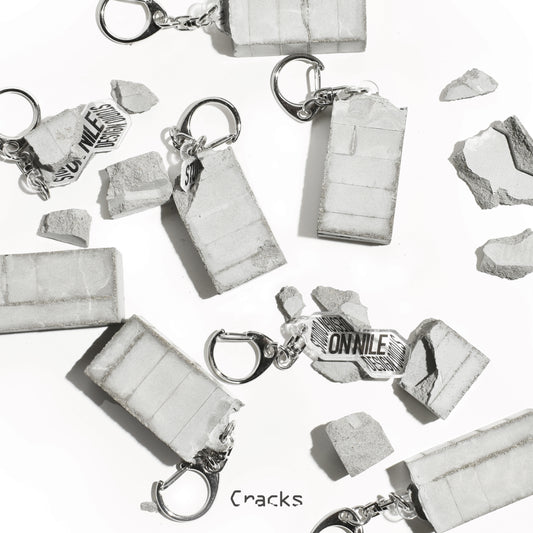 CRACKS KEYCHAIN